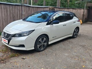 2019 Nissan Leaf II (ZE1), белый, 1700000 рублей, вид 1