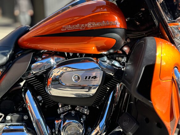 2018 Harley-Davidson Electra Glide, оранжевый, 2500000 рублей - вид 3