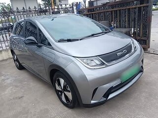 2023 BYD Dolphin 44.9 kWh I, серебристый, 1431213 рублей, вид 1
