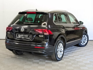 2017 Volkswagen Tiguan II, чёрный, 2290000 рублей, вид 5