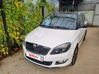 2013 Skoda Fabia II Рестайлинг, белый, 880000 рублей, вид 1