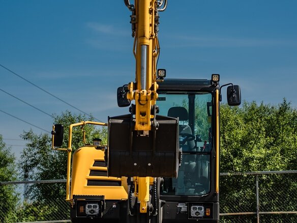2025 LGCE E765F, жёлтый, 4700000 рублей - вид 10