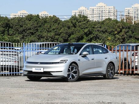 2026 Changan Qiyuan A06 28.39 kWh, серебристый, 2625000 рублей, вид 1