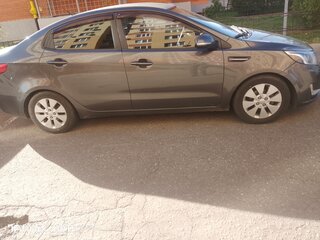 2012 Kia Rio 5-speed III, серый, 560000 рублей, вид 4