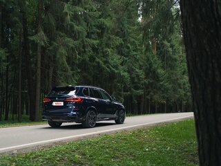 2020 BMW X5 M50d IV (G05/G18), синий, 6100000 рублей, вид 2