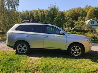 2013 Mitsubishi Outlander III, серый, 1600000 рублей, вид 4