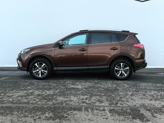 2017 Toyota RAV4 IV (XA40) Рестайлинг, коричневый, 2160000 рублей, вид 3