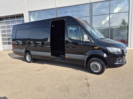 2024 Mercedes-Benz Sprinter, чёрный, 12400000 рублей, вид 2
