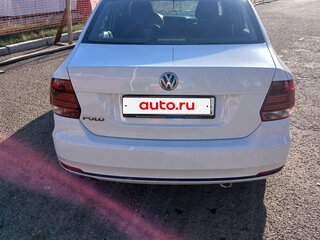 2018 Volkswagen Polo V Рестайлинг, белый, 850000 рублей, вид 3