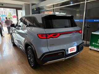2025 BYD Yuan Up 45.12 kWh, серебристый, 1760000 рублей, вид 5