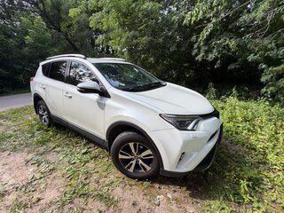 2018 Toyota RAV4 IV (XA40) Рестайлинг, белый, 1900000 рублей, вид 1