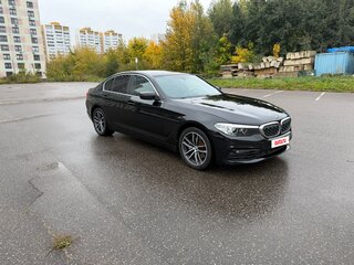 2019 BMW 5 серии 520d xDrive VII (G30/G31/G38), чёрный, 2200000 рублей, вид 3