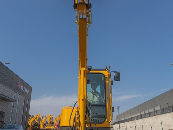 2026 LGCE ER636F, жёлтый, 4100000 рублей - вид 3