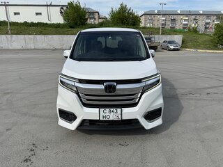 2019 Honda Stepwgn Spada V Рестайлинг, белый, 2050000 рублей, вид 2