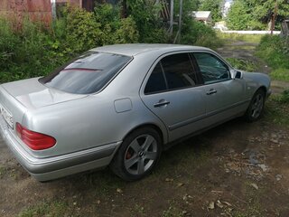 1998 Mercedes-Benz E-Класс 300 II (W210, S210), серый, 385000 рублей, вид 4