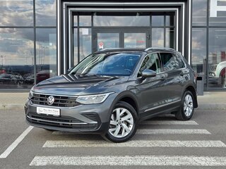 2021 Volkswagen Tiguan II Рестайлинг, серый, 2747000 рублей, вид 1