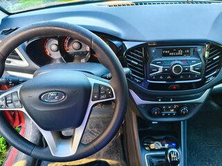 2019 Lada (ВАЗ) Vesta SW Cross I, красный, 900000 рублей, вид 5