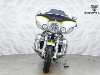 2012 Harley-Davidson CVO, серебристый, 1230000 рублей, вид 4