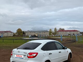 2015 Lada (ВАЗ) Granta I, белый, 480000 рублей, вид 3