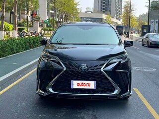 2024 Toyota Sienna IV, чёрный, 7250000 рублей, вид 2