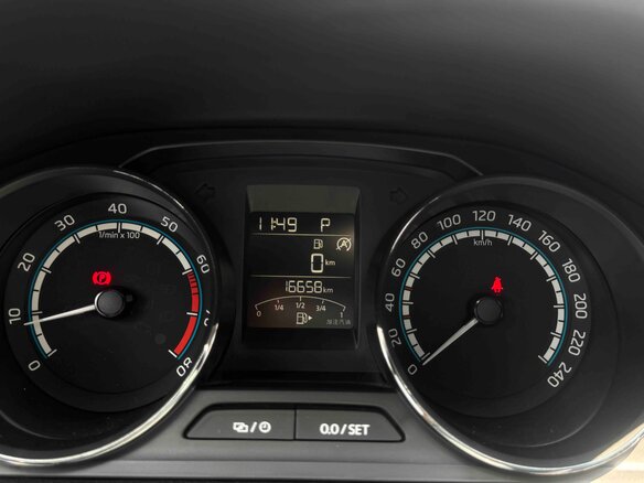 2022 Skoda Kamiq GT I (China Market), коричневый, 1590000 рублей - вид 21