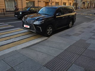2016 Lexus LX 570 III Рестайлинг 2, чёрный, 8000000 рублей, вид 1