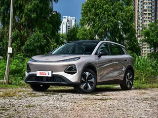 2026 Changan Qiyuan Q05 51.9 kWh II, розовый, 2338000 рублей, вид 2