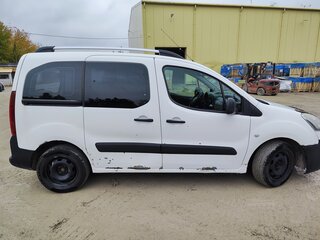 2012 Citroen Berlingo II, белый, 300000 рублей, вид 2