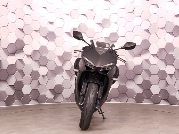 2024 Honda CBR 650R, чёрный, 1177000 рублей - вид 4