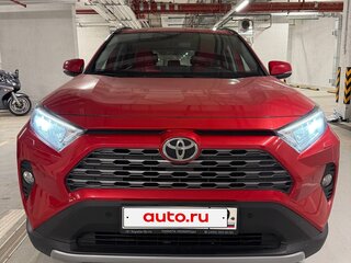 2021 Toyota RAV4 V (XA50), красный, 3500000 рублей, вид 1