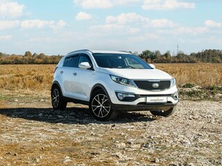 2015 Kia Sportage III Рестайлинг, белый, 1600000 рублей, вид 5