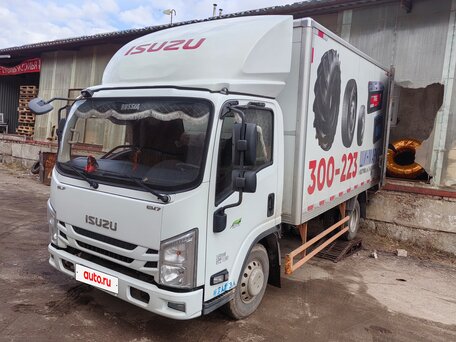 2023 Isuzu Elf (N-series), белый, 2490000 рублей, вид 1