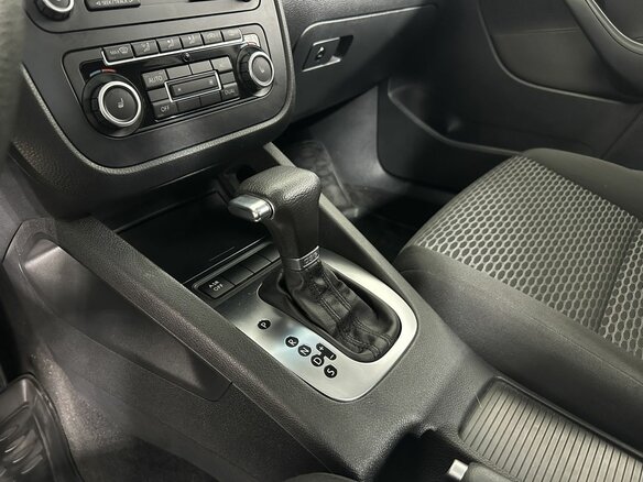 2010 Volkswagen Jetta V, красный, 450000 рублей - вид 12