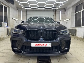 2020 BMW X6 M Competition III (F96), чёрный, 7700000 рублей, вид 3