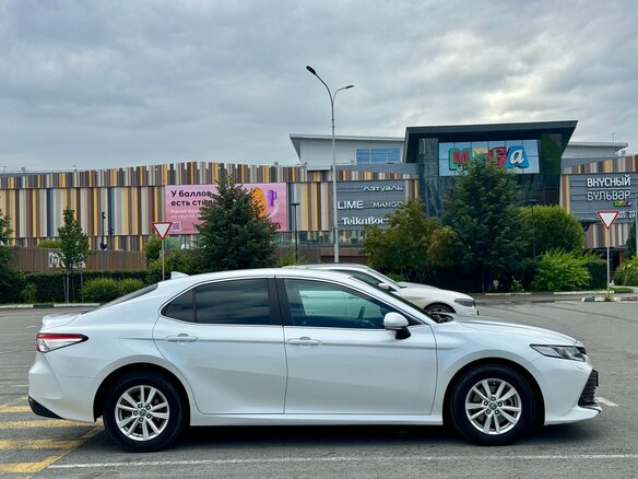 2020 Toyota Camry VIII (XV70), белый, 2890000 рублей - вид 7
