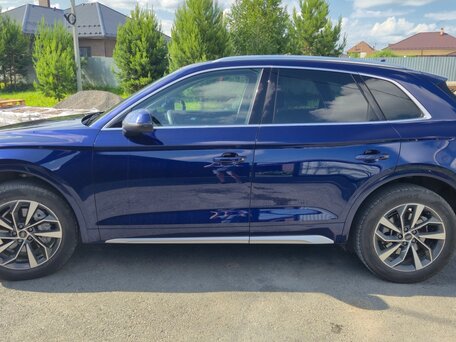 2021 Audi Q5 45 TFSI II (FY) Рестайлинг, синий, 4560000 рублей, вид 5