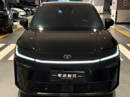 2026 Toyota bZ3X 58.3 kWh, чёрный, 2400000 рублей, вид 2