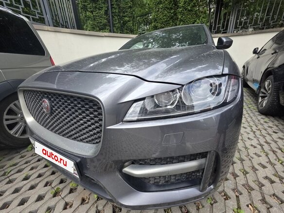 2018 Jaguar F-Pace I, серебристый - вид 2