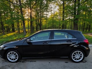 2014 Mercedes-Benz A-Класс 180 III (W176), чёрный, 1390000 рублей, вид 4