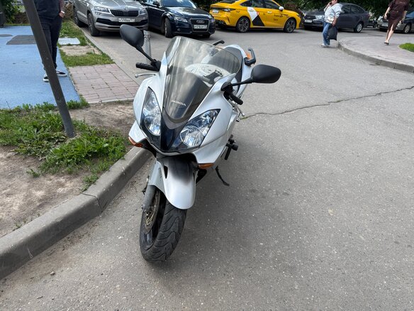2002 Honda VFR 800, серебристый, 470000 рублей - вид 3