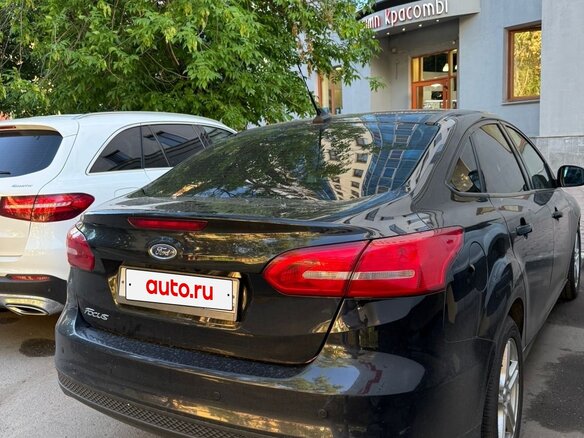 2017 Ford Focus III Рестайлинг, чёрный, 910000 рублей - вид 4