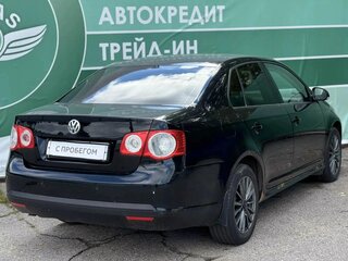 2010 Volkswagen Jetta V, чёрный, 420000 рублей, вид 3