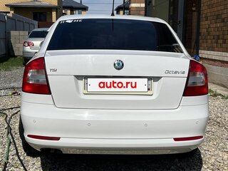 2012 Skoda Octavia II (A5) Рестайлинг, белый, 845000 рублей, вид 3