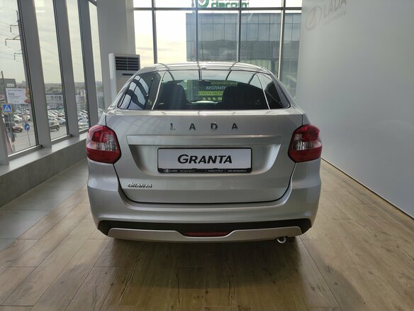 2026 Lada (ВАЗ) Granta I Рестайлинг, белый, 1037000 рублей - вид 4