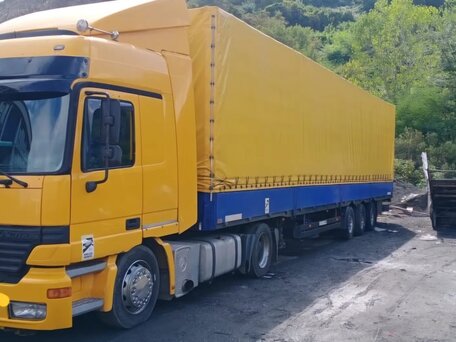 2000 Mercedes-Benz Actros, жёлтый, 1500000 рублей, вид 2