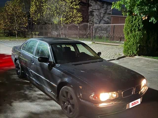 1999 BMW 7 серии 735i III (E38) Рестайлинг, чёрный, 390000 рублей, вид 1