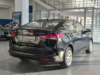 2021 Hyundai Solaris II Рестайлинг, чёрный, 1730000 рублей, вид 5