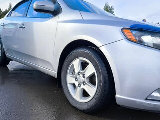 2012 Kia Forte I, серый, 800000 рублей, вид 4