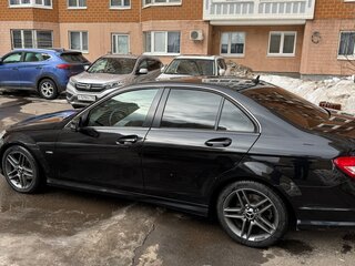 2011 Mercedes-Benz C-Класс 180 BlueEFFICIENCY III (W204), чёрный, 1100000 рублей, вид 2