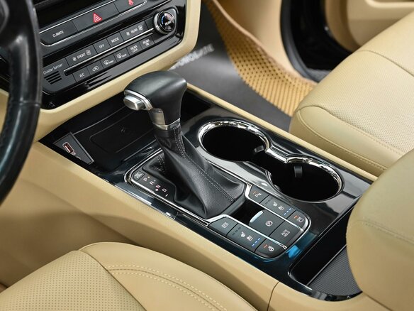 2018 Kia Carnival III, чёрный - вид 9